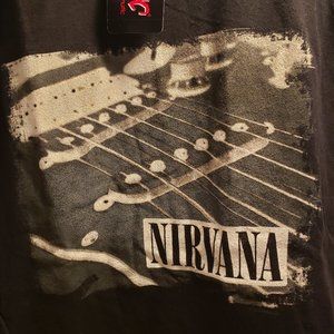 NIRVANA SHORT SLEEVE TSHIRT - GIRLS SMALL - HOT TOPIC - RN #111830